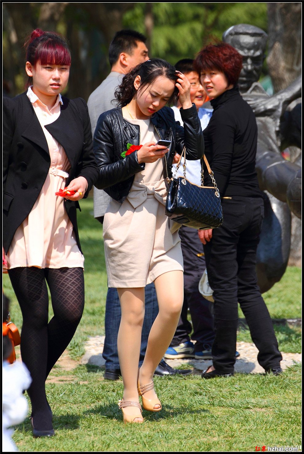 130206buziinkx99pjquci.jpg