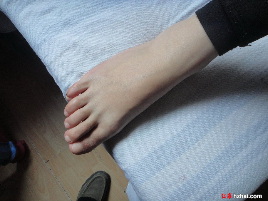 特重口味的东北姑娘美脚40.JPG